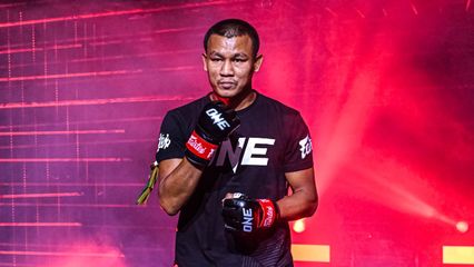 ONE Championship : เสกสรร อ.ขวัญเมือง จากนักมวยที่เกือบแขวนนวม สู่รายได้เกือบ 11 ล้าน