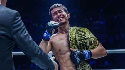 ONE Championship : อาวาซเบก โคลเมียร์ซาเอฟ ผงาดแชมป์โลก ONE ลั่นครองบัลลังก์ยาวนาน