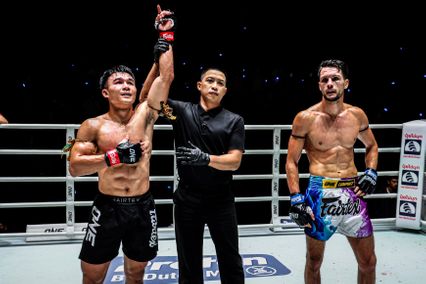 ONE ลุมพินี : วรพล ลูกเจ้าพ่อโรงต้ม เก็บชัย 3 ไฟต์ติด ในศึก ONE ลุมพินี 153