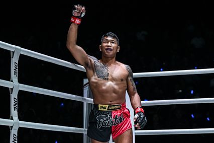 ONE ลุมพินี : สมิงดำ เอ็นเอฟ.ลูกสวน ท้า ยอดภูผา เพชรเกียรติเพชร แลกเดือด คู่เอก ONE ลุมพินี 154