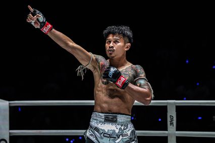 ONE ลุมพินี : รุ้งนารายณ์ เกียรติหมู่ 9 ตั้งเป้าลบฝันร้าย ล่าแต้มชัยแรกกู้ศรัทธาใน ONE ลุมพินี