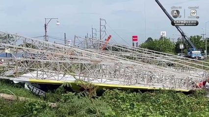 พายุฝนกระหน่ำ วารินชำราบ หลังคาพัง ป้ายโฆษณาล้มทับเสาไฟ