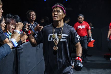 ONE ลุมพินี : ต้มยำกุ้ง ภูมิใจไทย เล็งล่าน็อก อานาร์ มัมมาดอฟ ทุบโบนัสสร้างบ้านให้ครอบครัว