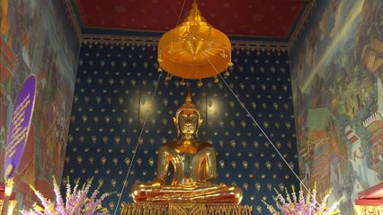สมเด็จพระกนิษฐาธิราชเจ้า กรมสมเด็จพระเทพรัตนราชสุดา ฯ สยามบรมราชกุมารี เสด็จพระราชดำเนินไปในพิธีสมโภชพระอาราม ทรงยกฉัตรขึ้นประดิษฐานเหนือพระประธาน ประจำพระอุโบสถ และพระวิหาร พร้อมทั้งทรงยกช่อฟ้าพระอุโบสถ วัดเครือวัลย์