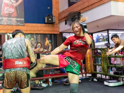 ONE ลุมพินี : แสตมป์ แฟร์เท็กซ์ เปิดค่ายโชว์ฟิต ก่อนหวนบู๊มวยไทย ปะทะ ซินเทีย ฟลอเรส