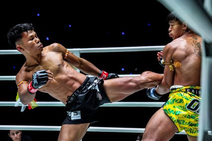 ONE ลุมพินี : หนุ่มสุรินทร์ ช.เกตุวีณา ปลื้มย้ำแค้น ทรงชัยน้อย เกียรติทรงฤทธิ์ เสียดายไม่ชนะน็อก