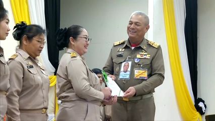 องคมนตรี เป็นประธานในพิธีมอบเกียรติบัตรแก่บุคลากรทางการศึกษา ที่ผ่านการฝึกอบรมโครงการเชิงปฏิบัติการเพื่อจัดการเรียนรู้ เสริมสร้างสมาธิ และจินตนาการด้วยจินตคณิตสองมือในโรงเรียน ในพื้นที่จังหวัดอุตรดิตถ์