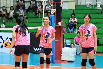ประมวลภาพ วอลเลย์บอลนักเรียน แชมป์กีฬา 7HD 2026 : เทศบาล 1 (เอ็งเสียงสามัคคี) พบ โยธินบูรณะ