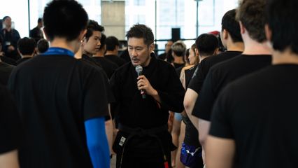 ONE Championship : บอสชาตรี สอนศิลปะการป้องกันตัว ฉลองเปิดยิม EVOLVE MMA