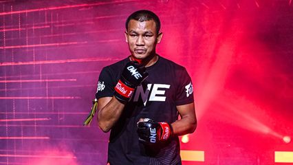 ONE ลุมพินี : เสกสรร อ.ขวัญเมือง ประกาศเตรียมแขวนนวม ขอเจอ เมืองไทย พีเค.แสนชัย