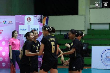ประมวลภาพ วอลเลย์บอลนักเรียน แชมป์กีฬา 7HD 2026 : เทศบาลชุมชนป้อมเพชร พบ กีฬาเทศบาล 2 วัดสว่างคงคา