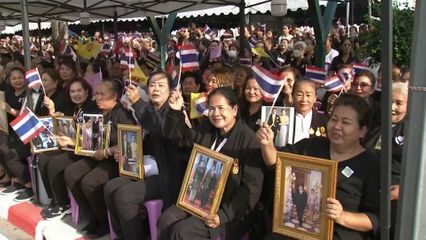 พระบาทสมเด็จพระเจ้าอยู่หัว และสมเด็จพระนางเจ้า ฯ พระบรมราชินี เสด็จพระราชดำเนินไปทรงวางศิลาฤกษ์ และทรงเปิดอาคารที่ทำการศาลจังหวัดพระประแดง อำเภอพระประแดง จังหวัดสมุทรปราการ
