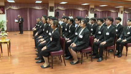 สมเด็จพระกนิษฐาธิราชเจ้า กรมสมเด็จพระเทพรัตนราชสุดา ฯ สยามบรมราชกุมารี พระราชทานพระราชวโรกาสให้ คณะบุคคลต่าง ๆ เฝ้าทูลละอองพระบาท