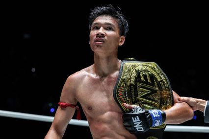 ONE ลุมพินี : ป้อมเพชร ป๋องสุพรรณ พีเค. ปิดเกมชนะทีเคโอ นัต คัต มิน เก็บชัย 2 ไฟต์ติด ศึก ONE ลุมพินี 163