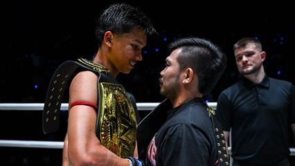 ONE ลุมพินี : อาลีฟ ส.เดชะพันธ์ ผงาดแชมป์โลกเฉพาะกาล พร้อมรวบอำนาจ พระจันทร์ฉาย ป๋องสุพรรณ พีเค.