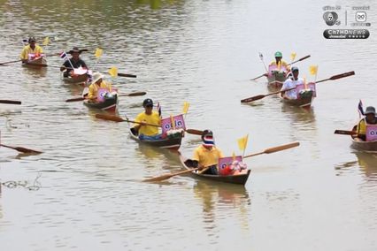  ขบวนเรือแห่เทียนพรรษาทางน้ำ  ตลาดลาดชะโด