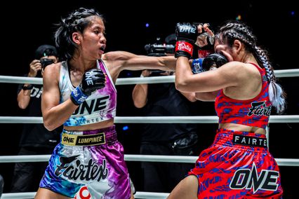 ONE ลุมพินี : อิสไลย์ เอริกา โบโมกาว ล็อกเป้ากดน็อก กลิ่นผกา ป.ไทยสงค์ ยืดสถิติไร้พ่ายไฟต์ที่ 5