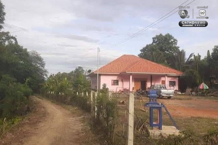 รอดหวุดหวิด น้ำซัดบ้านทรุด ห้องนอนกลายเป็นเหวลึก ตัวบ้านพังเสียหายอยู่ต่อไม่ได้ แต่หัวใจยังต้องสู้ต่อ