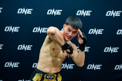 ONE ลุมพินี : แรมโบ้เล็ก ฉ.อจลบุญ โชว์ฟิตพร้อมรั้งบัลลังก์ ยอดไอคิว อ.พิมลศรี
