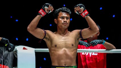 ONE ลุมพินี : ชาติพยัคฆ์ ศักดิ์สตูล ซุ่มฝึกวิชามวยสากล พร้อมน็อก แรมบ๊อง ส.เถระพัฒน์ ทำฟอร์มขึ้นหัวแถว