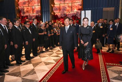 หนึ่งกระเป๋า หนึ่งภูมิปัญญา งามสง่าในพระหัตถ์