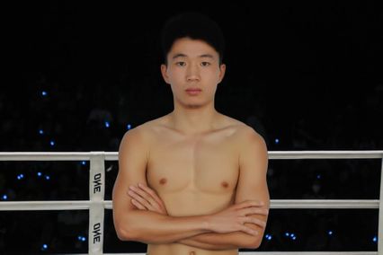 ONE ลุมพินี : เพชรสยาม น้ำดื่มทีทูเอวอเตอร์อุบล พร้อมสาดแข้งปิดเกมไว หวัง จงเฉียน